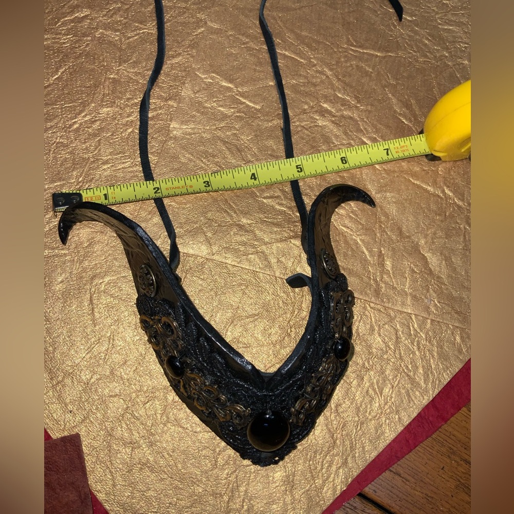 Vintage Black & Gold Embellished Gothic Adjustable Choker - Picture 13 of 15